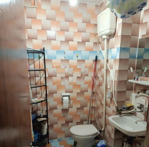 Apartament cu 4 camere semidecomandat, mobilat în Crângași