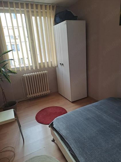 Apartament cu 3 camere semidecomandat în Dacia