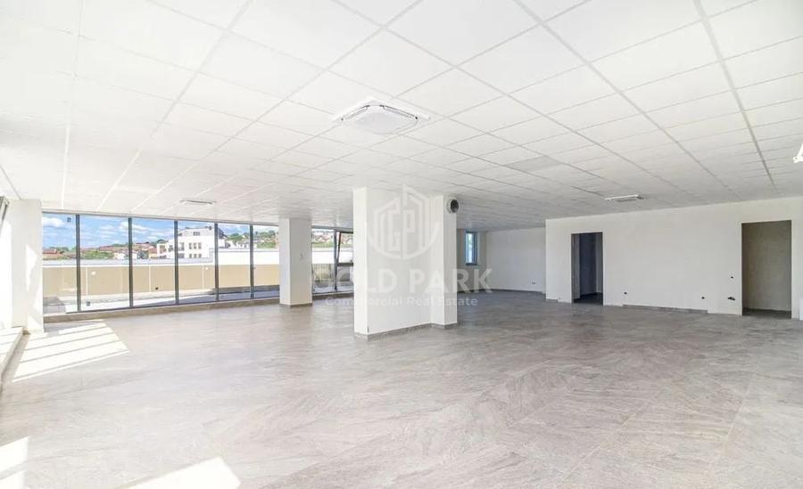 Birou, de 192 mp, în Iris