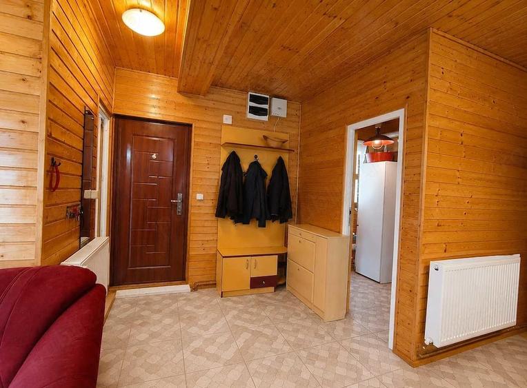 Casă cu Teren 4453 Mp în Central