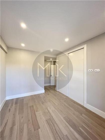Apartament cu 3 camere decomandat, mobilat în Iancu Nicolae