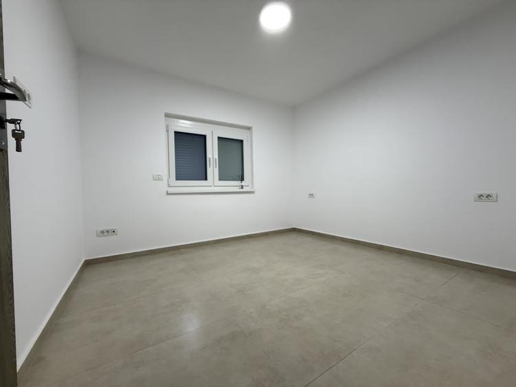 Apartament cu 4 camere decomandat în Complex Studențesc