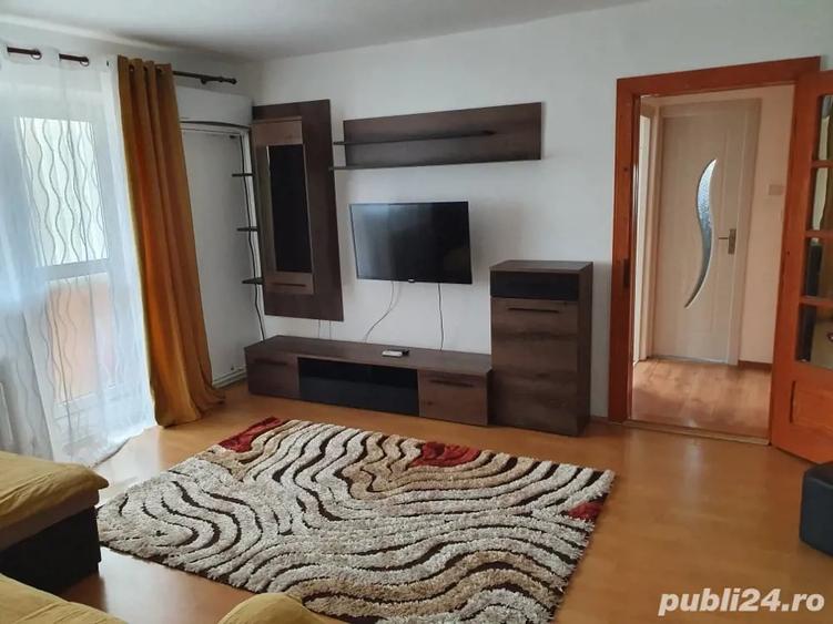 Apartament cu 2 camere semidecomandat, mobilat în Cetate