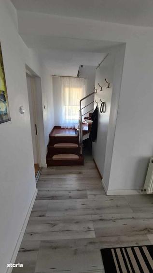 Casă cu 4 camere cu Teren 600 Mp în Central