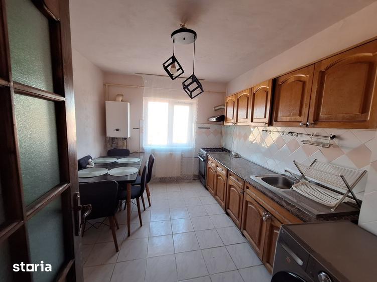 Apartament cu 3 camere în Est