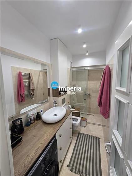 Apartament cu 3 camere decomandat în Copou