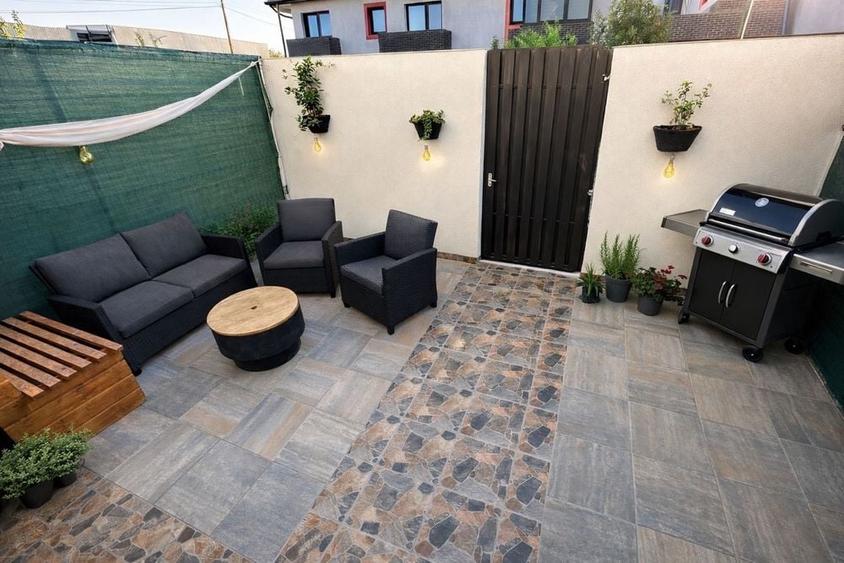 Apartament cu 3 camere decomandat, mobilat în Exterior Vest