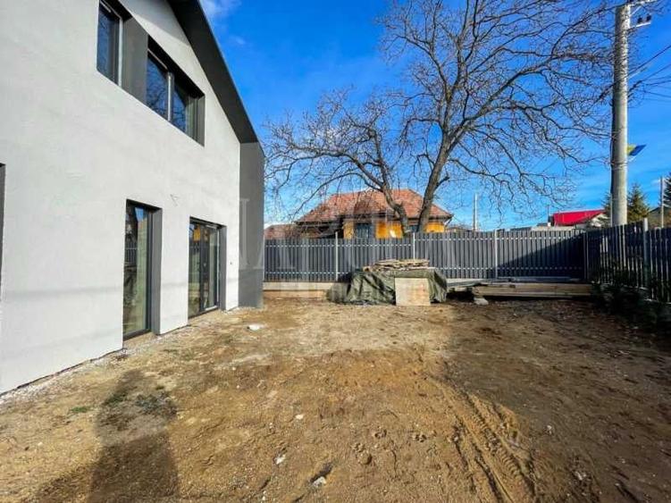 Casa 4 camere de vanzare in Salicea - 3