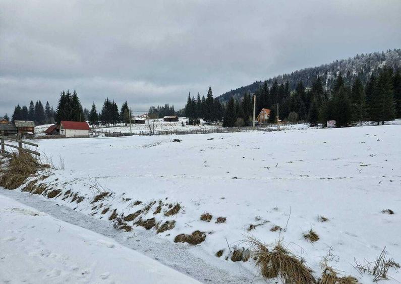 Teren intravilan, 750 mp in loc.Comanda?u, jud.Covasna. - 9