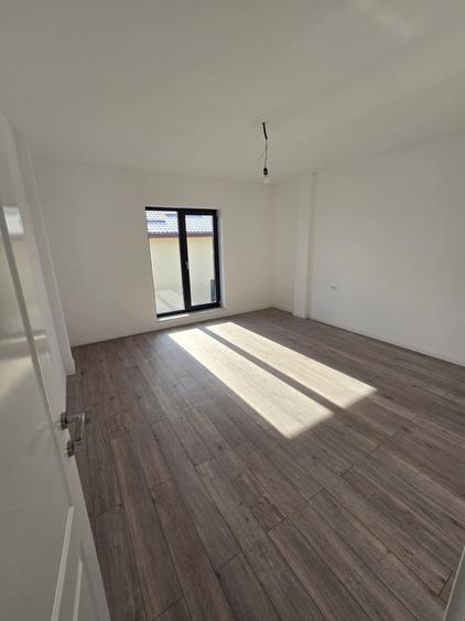 Vila cu 3 dormitoare, living, dresing si 2 bai - 4