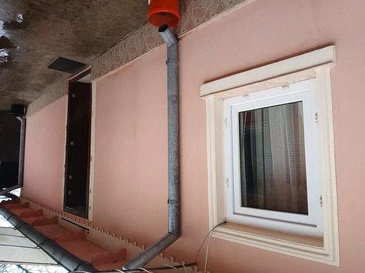 Vand sau schimb cu apartament cu 2 camere plus diferenta,casa in sat Albina - 4