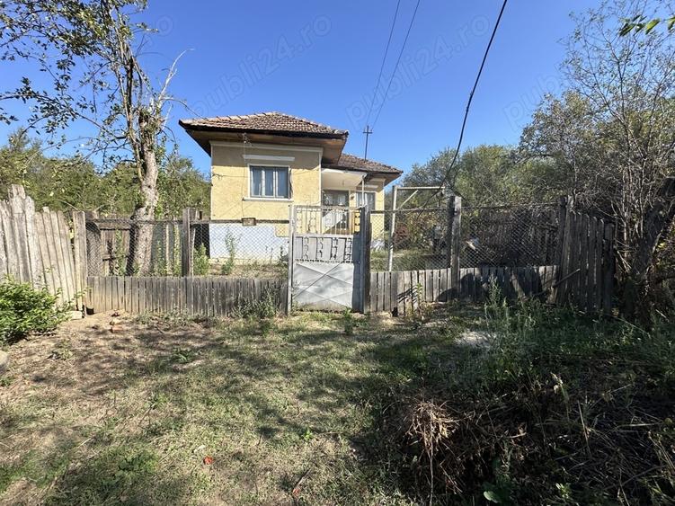 Vand casa+teren 3700mp Butoiesti MH - 1