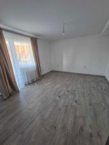 inchiriez ap 3 camere Radauti - 2