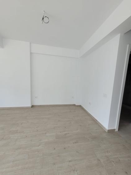 COMISION 0! SUPER PRET - STUDIO  FINALIZAT 45.80 MP - ACCES PISCINA - 67900 E - 18