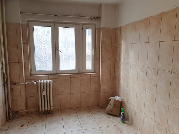 Drumul Taberei, Valea Ialomitei, vanzare 3 camere dec., 4/10, bl. '78 - 9