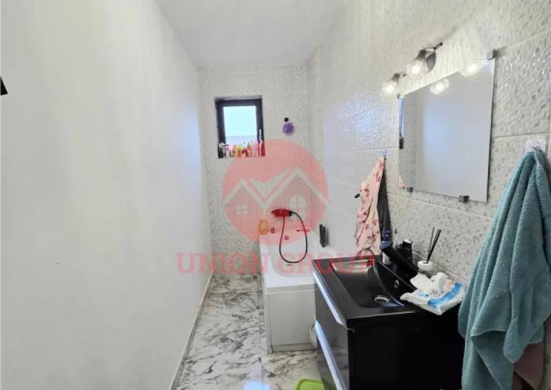 Apartament 3 Camere, Decomandat, Palazu Mare - 10