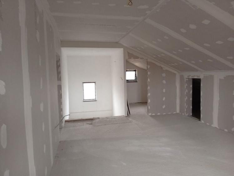 Casa Sendreni 105000 euro 240mp utili 460mp teren proprietate - 6