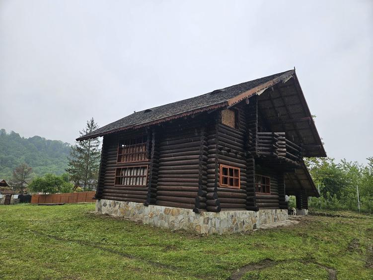 Vand Cabana din busteni ! - 2