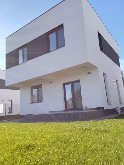 Casa/Vila individuala-200 m de blv./Com.Berceni - 3