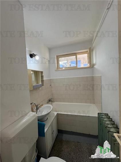 Apartament 3 camere + 2 balcoane cu o priveliste senzationala si pe fata si pe s - 12