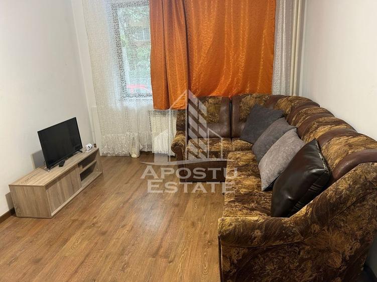 Apartament cu 3 camere, centrala proprie, zona Sagului - 1