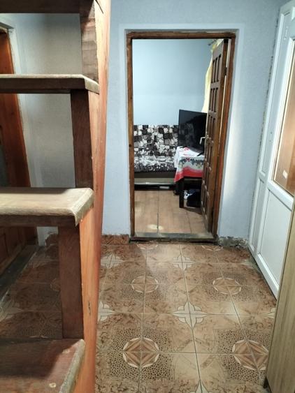 Casă de vânzare, zonă liniștită  - 6