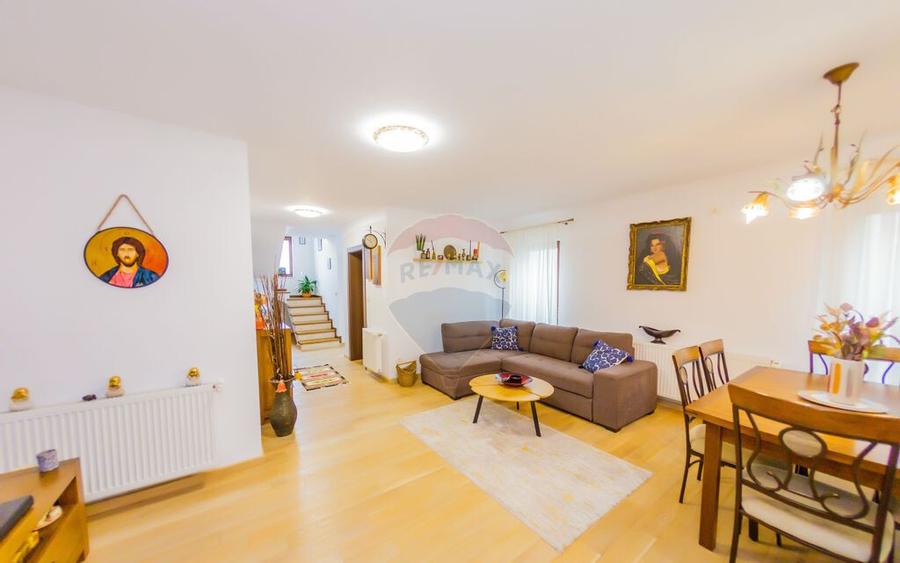 CASA = ACASA in Tautii Magheraus - 6