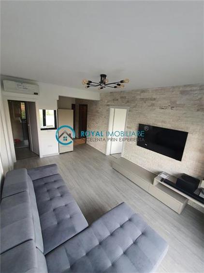 Apartament cu 3 camere decomandat în Albert