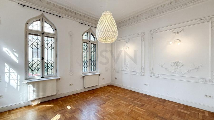 REV2005385 Vila interbelica de inchiriat - 1