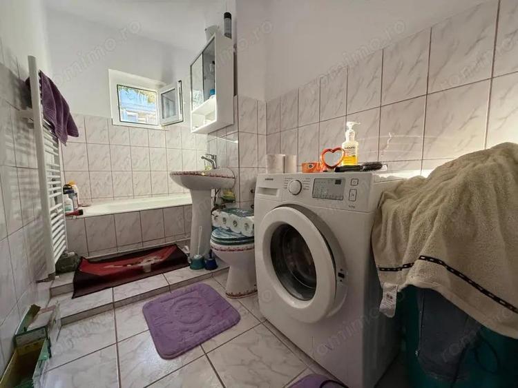 Apartament spatios, 3 camere, 2 bai, 2 balcoane, mobilat, etaj 1 - Zona Soarelui - 6