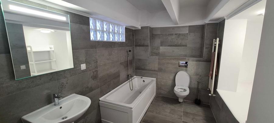 Apartament tip loft, bloc nou, 70 mp, central - cu parcare - 4