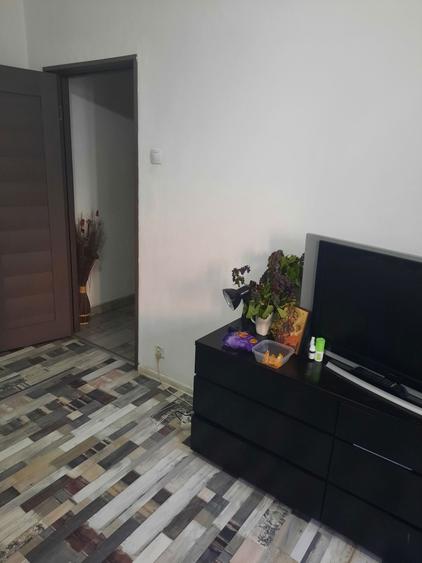 Vand apartament 2 camere semidecomandat - 1