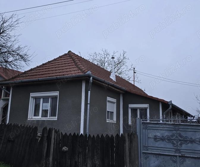 casa de vanzare in Tasad - 9