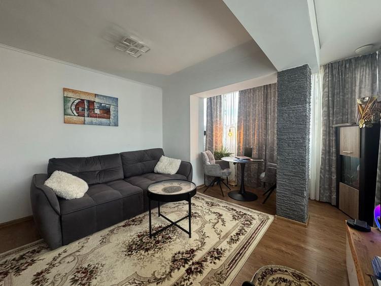 Apartament 3 camere, 70 mp cu parcare, et3, Str Florilor - Floresti - 3