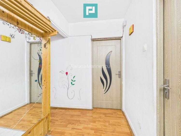 Apartament spațios cu 3 camere, decomandat Apartament spațios cu 3 camere, decomandat