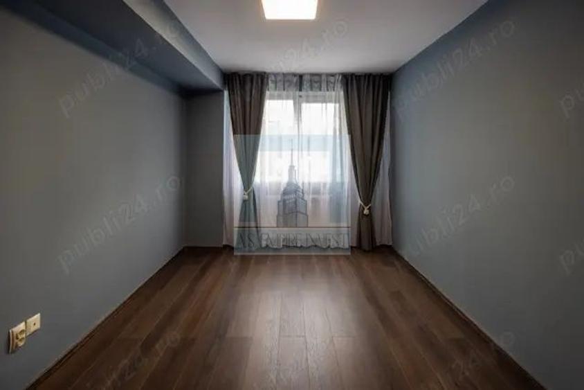 Apartament cu 3 camere decomandat, mobilat în Tractorul