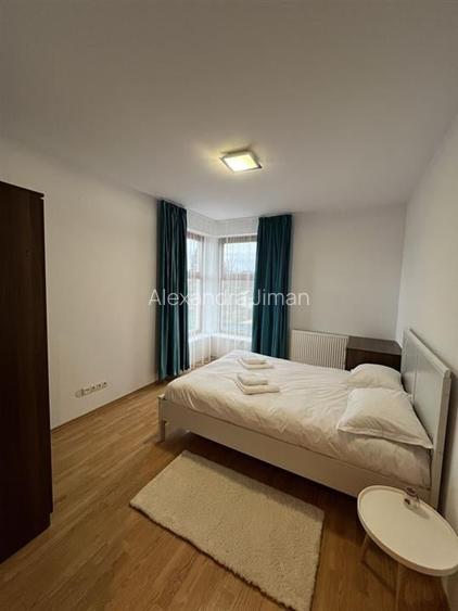 Apartament 3 camere cu balcon zona Calea Poplacii
