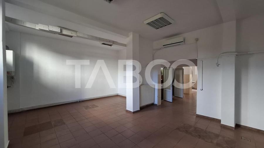 Spatiu comercial cu vitrina 8m si vad pietonal 120 mpu Valea Aurie - 6