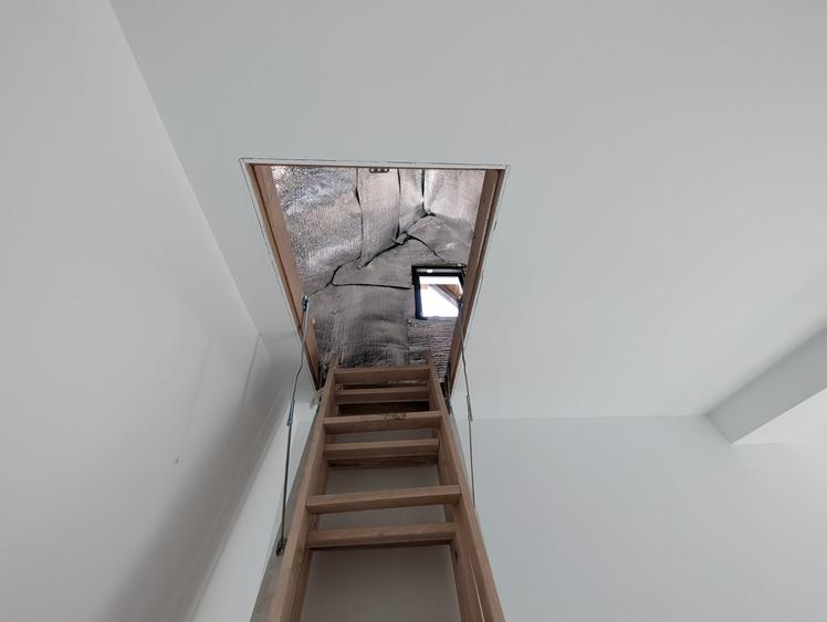 Casa Lilieci 3 dormitoare 2 băi, terasa + beci, canalizare - 17