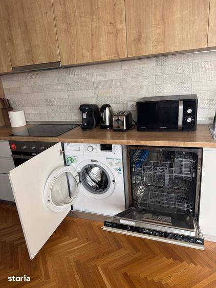 Apartament cu 6 camere în Victoriei