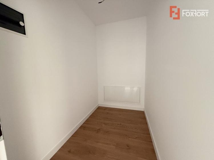 Duplex cu 5 camere de vanzare in localitatea Dumbravita - 13