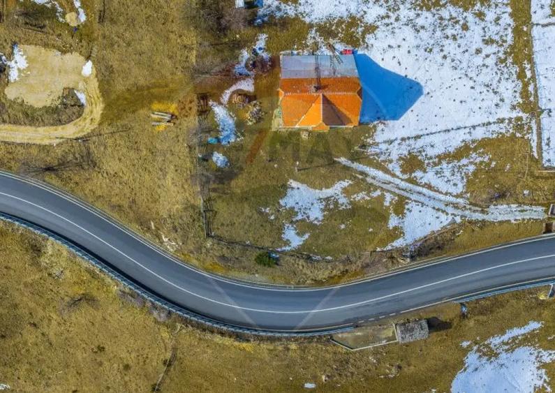 Teren intravilan CU PRIVELISTE DE POVESTE- Fundata- Romania - 7