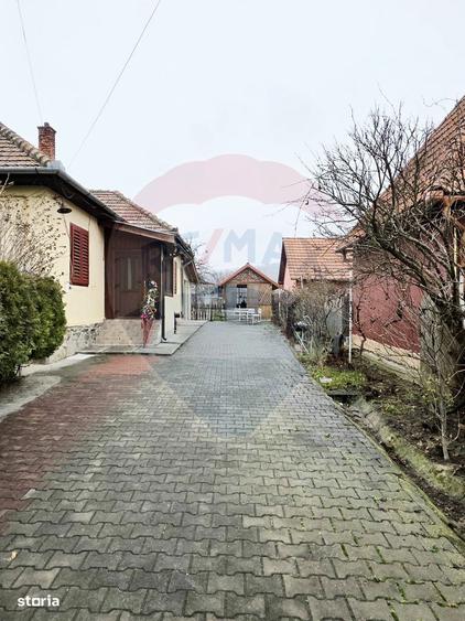 Casa cu 5 camere de vanzare in centrul orasului Talmaciu - 16