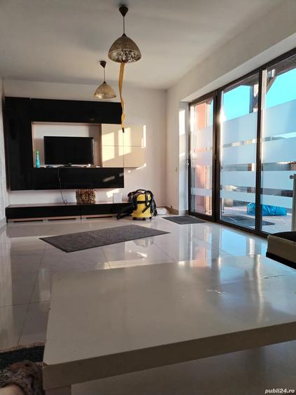 Vand casa Intrare Cristian - 1