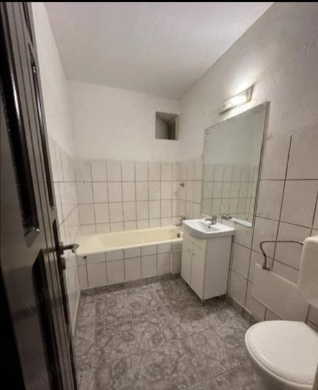 Parter spa?iu liber atelier cabinet birou salon locuit Garsoniera M Romancierilor Bd Timisoara 63 - 3