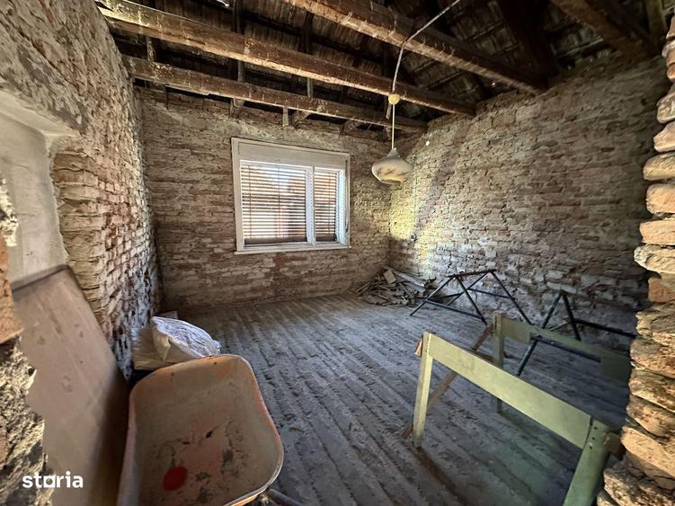 Casa 4 camere, la Ro?u Interior - 3