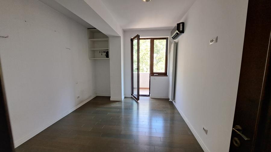 APARTAMENT 3 CAMERE - 22