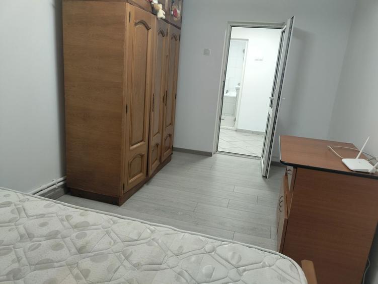 Inchiriez garsoniera la curte - 4