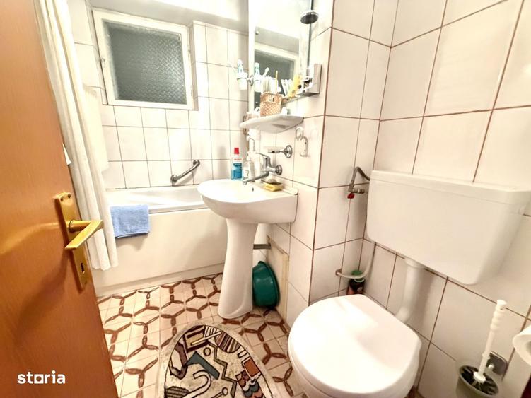 4 camere, et 3, bloc 1981, 101 mp - Cascada, str 9 Mai - 8