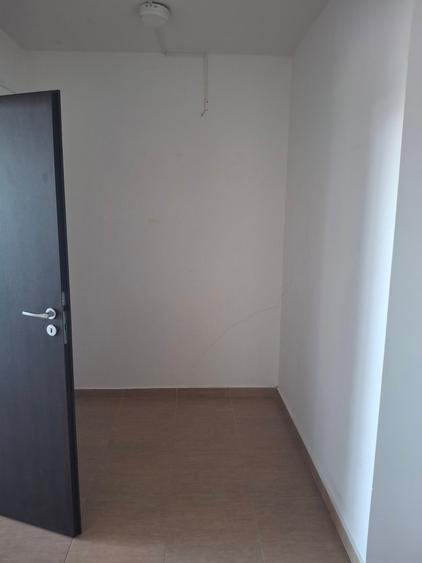 Chitila Colosseum Mall Carrefour stradal - 11